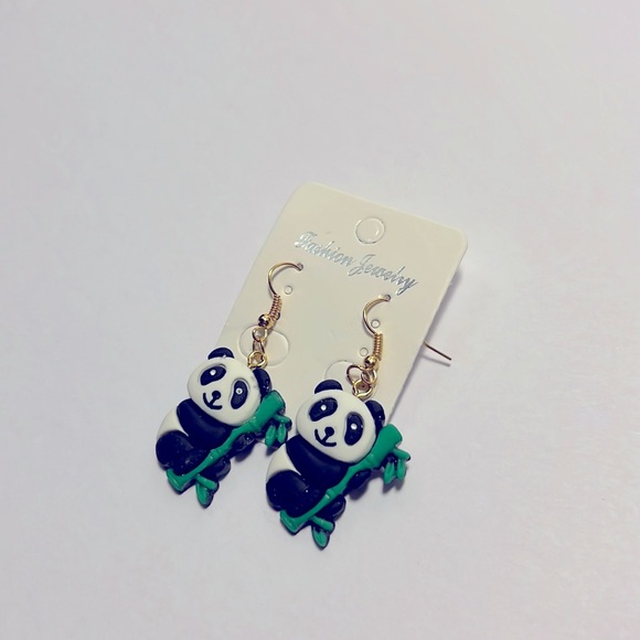 3/25$ Fashion Jewelry Panda Earrings - Picture 10 of 10